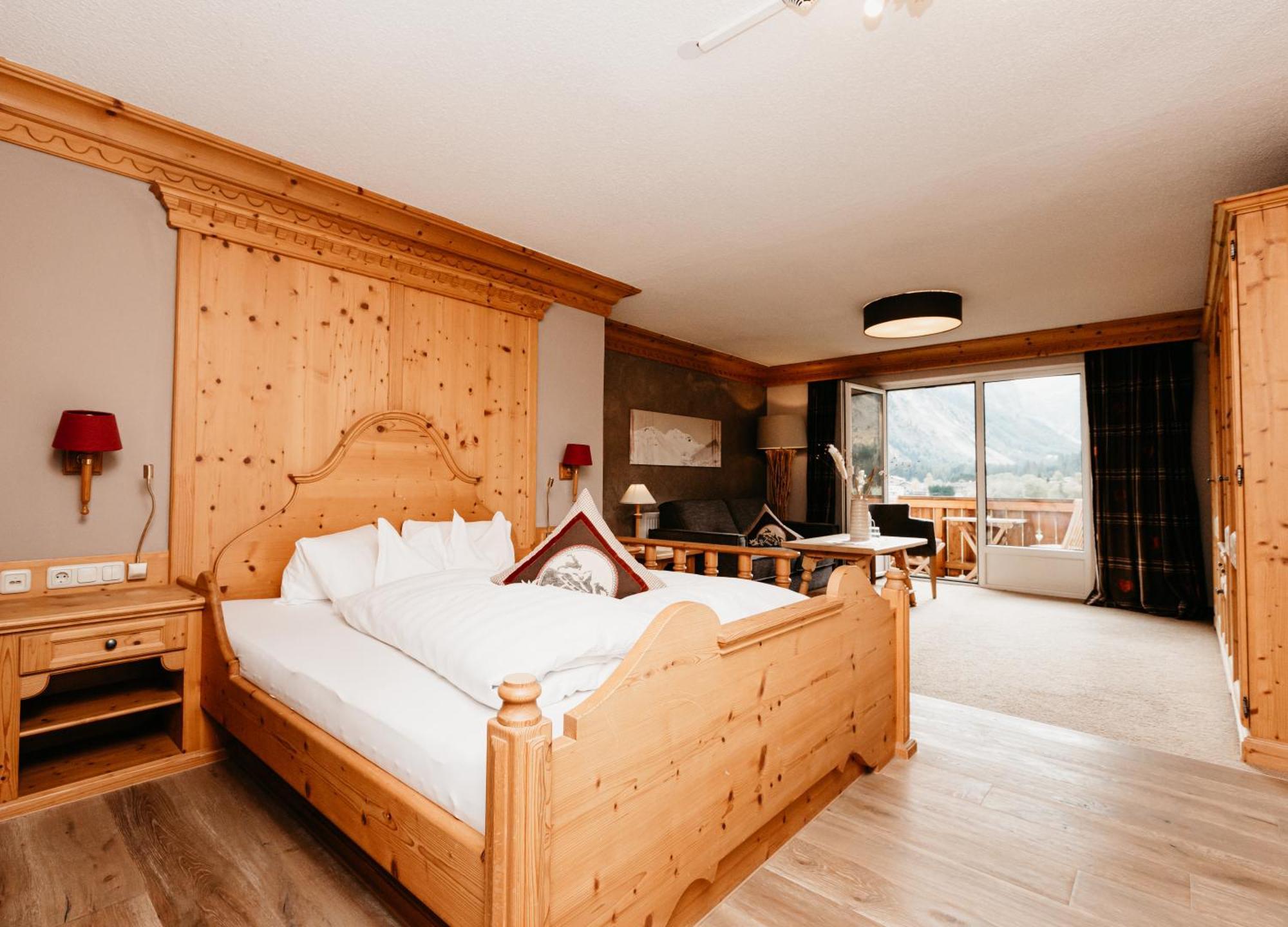 Hotel Hohenfels Таннхайм Экстерьер фото