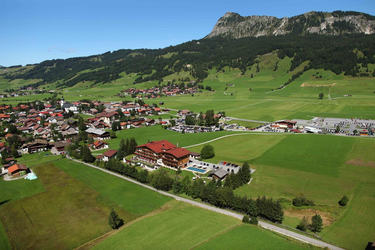 Hotel Hohenfels Таннхайм Экстерьер фото