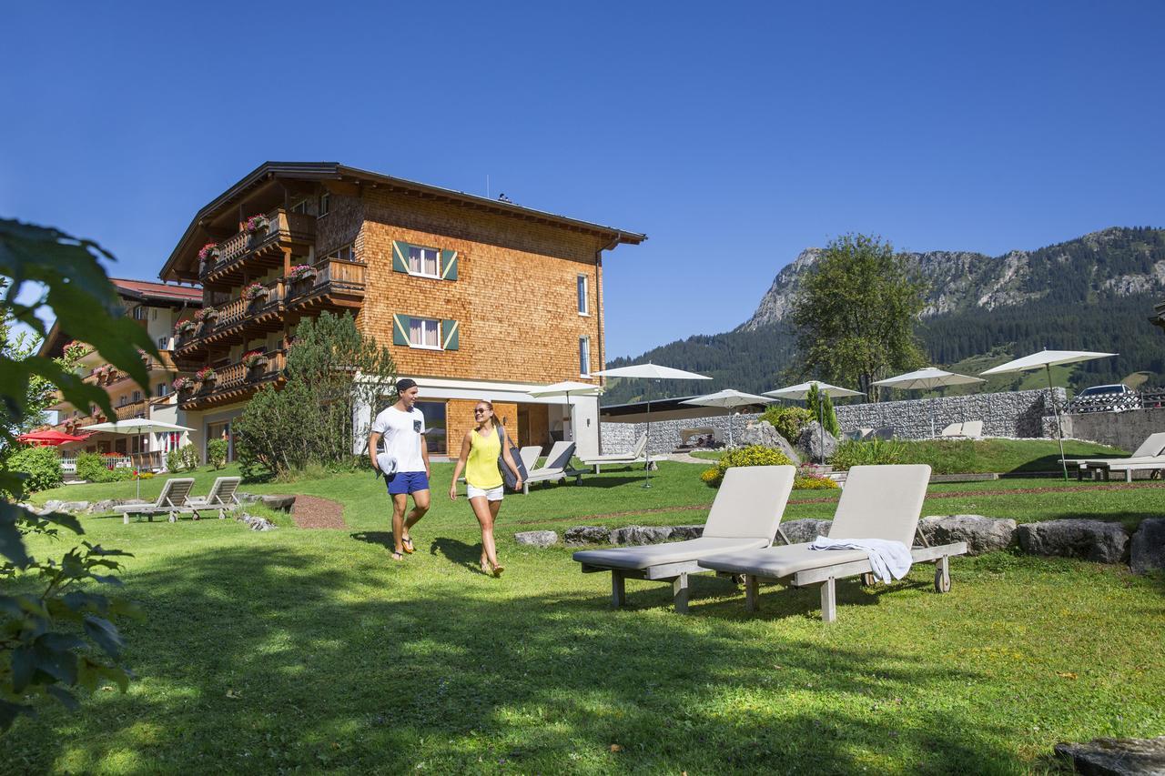 Hotel Hohenfels Таннхайм Экстерьер фото